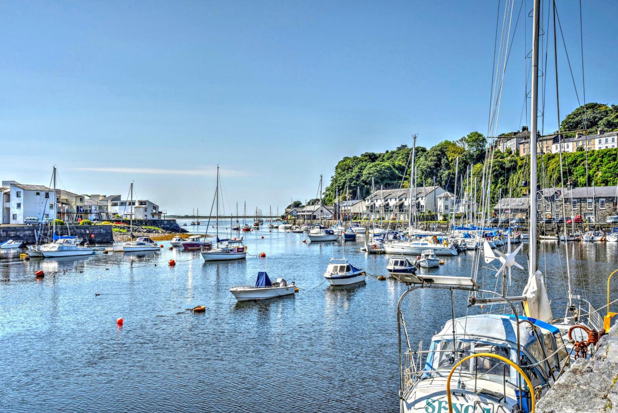 Porthmadog, Sleeps 11, 5 Bedrooms, 5 Bathrooms, Mountain Views Exteriér fotografie